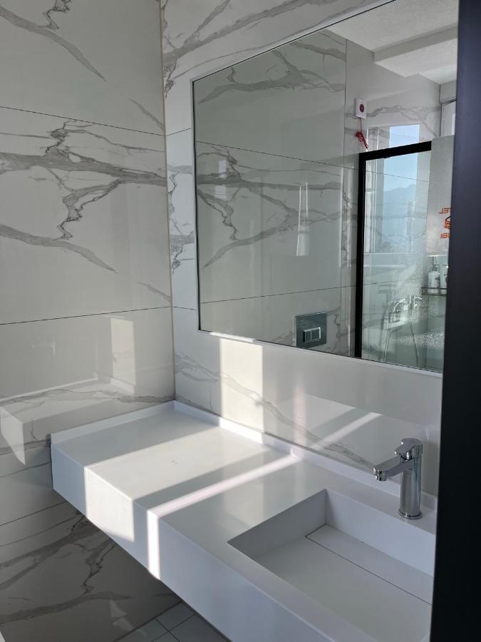 Kubi Hotel 斯特鲁加 外观 照片